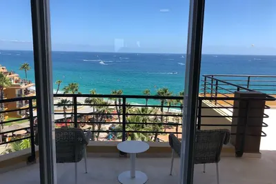 Image de 3 Bedroom \/ 3 bath ocean front penthouse - Up to 8 people (including sofa bed)