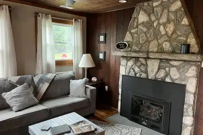 Image de Newly renovated charming cottage.