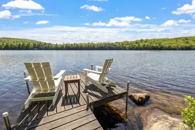 Image de Pond Retreat: Beach, Kayak, Canoe, Deck, Firepit,