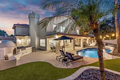 Image de Desert Sol l Heated Pool l Hot Tub l Putting Green