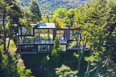 Image de New Modern Home, Golf, Polo, Few Minutes From Catedral Ski Resort.