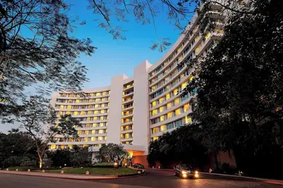 Lakeside Chalet - Mumbai, Marriott Executive Apartments