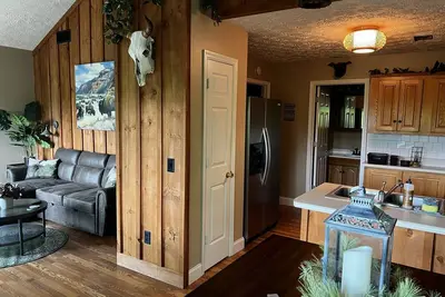 Image de Rustic Apartment with Seasonal Mountain Views