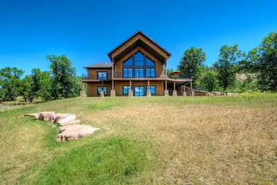 Image de Mountain-view home w/private hot tub, natural gas grill & gas fireplaces