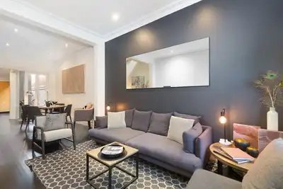 Image de Charming Victorian terrace house in the heart of Woollahra village