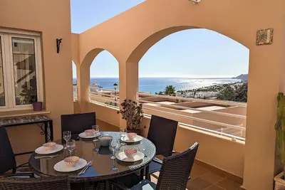 Image de Appartement avec vue mer et piscine