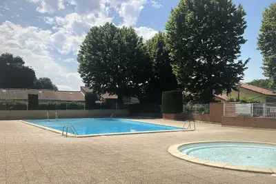 Image de Appartement T3 Avec Parking Sécurisé 100m des Commerces, plage à 800m 6personnes