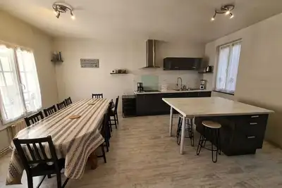Image de Maison de ville cosy à Orléans avec parking, proche commerces et loisirs