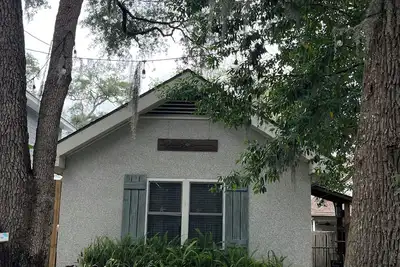 Image de Quaint, quiet tabby cottage under the live oaks Mid Island St. Simons Near Food