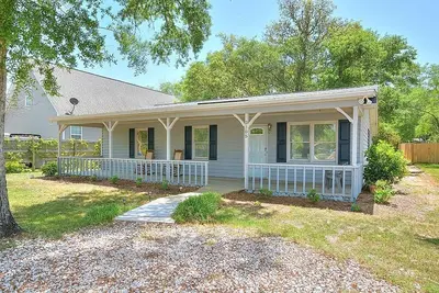 Image de 3br/2ba Home - Completely Remodeled, Close To Beach, Sleeps 7