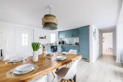 Image de Cozy vacation home at the lake I terrace I 2 bedrooms I beach within walking distance I fireplace
