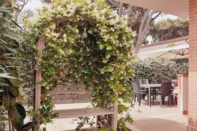Image de Villa Gelsomino, 150 meters from the sea, separate entrance, parking space, garden