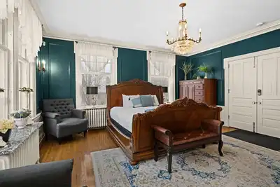 Image de Ag Thomson Suite w/ King Bed & Sauna