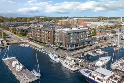 Image de Waterfront! Wyndham Inn on Long Wharf Resort