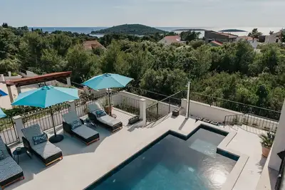 Image de Charming newly built, 3 bedroom Island Villa