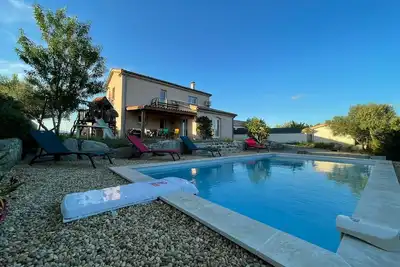 Image de Villa de 120 m2 avec piscine privée.