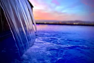 Image de Zen Hilltop Resort: Heated Infinity Pool, Spa, 360° SoCal Views