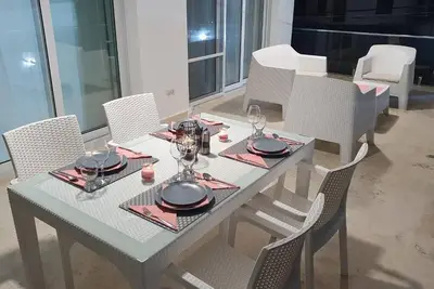 Image de 2 Br Apartment A8