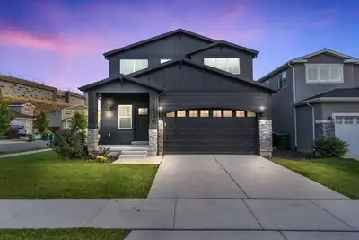 Image de Location! Huge Modern House 3ba\/3br Bluffdale