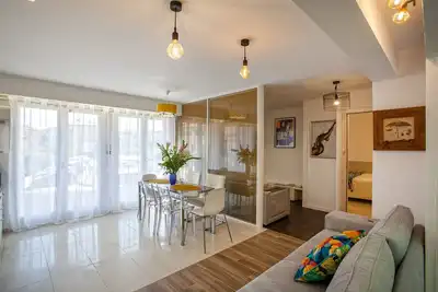 Image de Casa Rossa, appartement refait à neuf en plein centre de l’Ile-Rousse, tout accessible à pied.