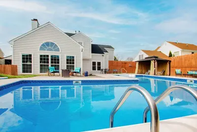 Image de Gorgeous Graham Home with Private Outdoor Pool!