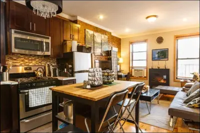 Image de Brand New Midtown West moderne 1bd Minutes Apt De Times Square