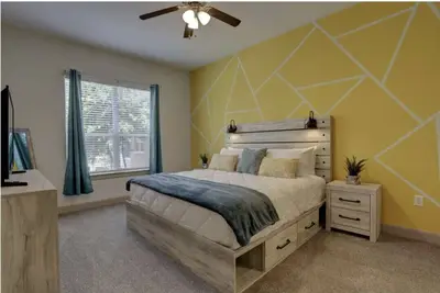 Image de Luxury 2bd w/ pool. 5 min walk to Nrg Stadium. 10 min Dr to Downtown Houston! !