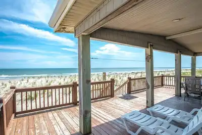 Image de Oceanfront Cottage w/ Panoramic Views & Vintage Vibes - The Last Chance