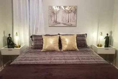 Image de *New*Entire Home In Rose District*Dine*Shop*Fun
