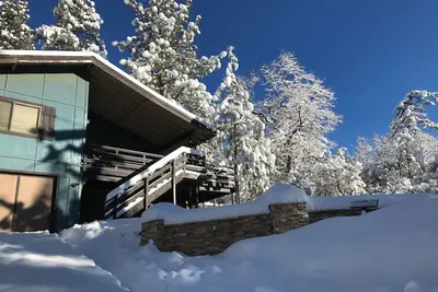 Image de Beautiful Mtn Views, Hot Tub, short walk to Cafe Aroma (monthly rental)