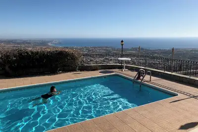 Image de Villa avec piscine chauffée privée 4X8m / Vue Paradisiaque mer et montagne