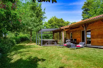 Image de Spa Jacuzzi privatif - Clim - Chalet Cèdre - Gers - Occitanie