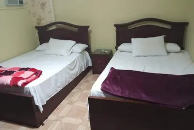 Image de Amazing Apartment with 3 huge bed rooms, 1. 5 bath rooms, kitchen & reception. . . .