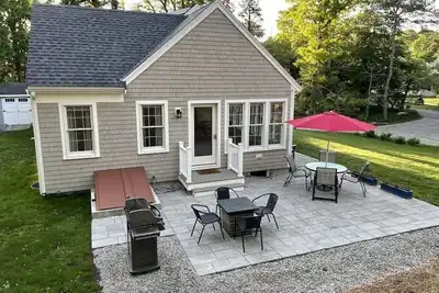 Image de New construction within 1 mile of bay beach and Nickerson Park