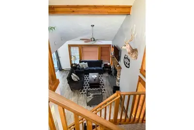 Image de Pocono’s Hillside Adventure Retreat