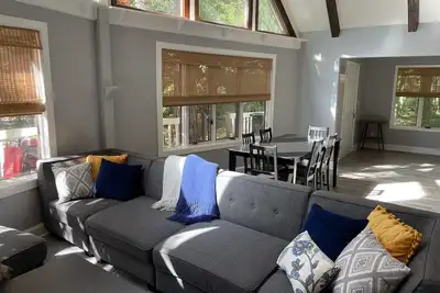 Image de Family friendly chalet, 5 mins. to pools, 12 mins. to beach - 4 beds, 2 baths