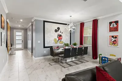Image de Disney-Themed Villa w/ Game Room & Private Pool w/ Hot Tub!