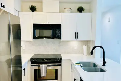 Image de Perfectly Located Quality Downtown Home