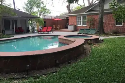 Image de Superbe Montrose Cottage avec piscine et jacuzzi