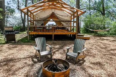 Image de Shenandoah Valley Cozy Sunrise Glamping Tent