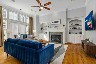 Image de ⭐️ Bright & Beautiful 3bd/3. 5ba Townhouse in Midtown ⭐️ Centrally located