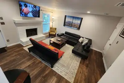 Image de 3 miles to Fsu- Upper Midtown! Meridian Rd Comfy!