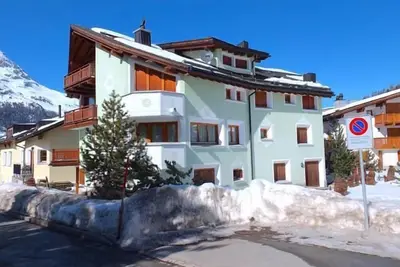 Image de Charming apartment on the 1st floor, elevator, Entrée with wardrobe, living and