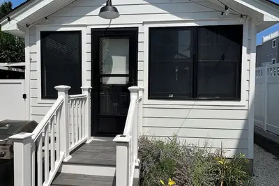 Image de Beach Cottage, sleep 4, 3 house from the beach!