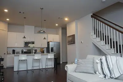 Image de Cozy modern 3br Townhouse | Heart of Houston