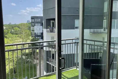 Image de River Oaks 2bedroom Loft style + Free Parking