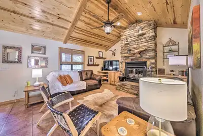 Image de Cozy Ruidoso Cabin Retreat w/ Private Hot Tub