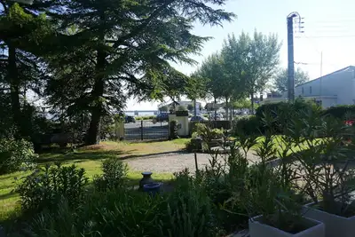Image de Appartement Indépendant Dans une Villa en Front de mer