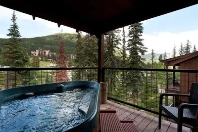 Image de Largest Black Bear Townhome - Hot Tub - Views - Ski Shuttle