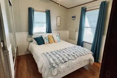 Image de Cute one bedroom home close to beaches with a pool!